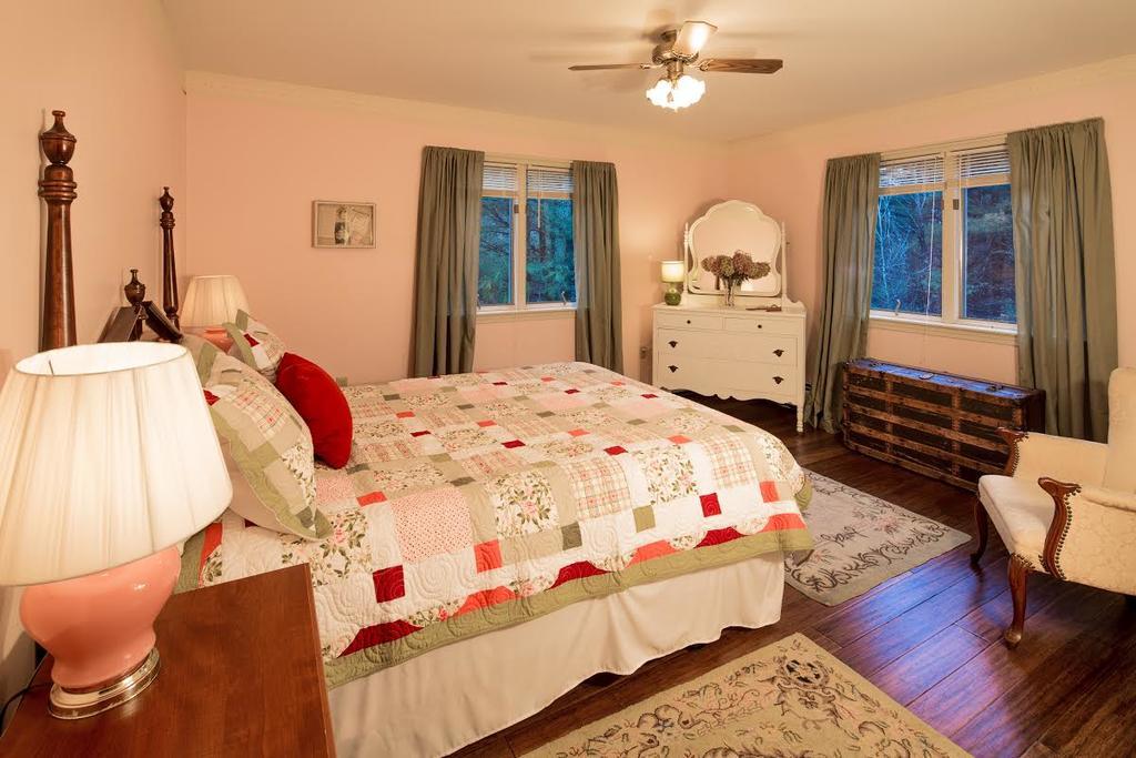 The Inn On Winter'S Hill Kingfield Extérieur photo
