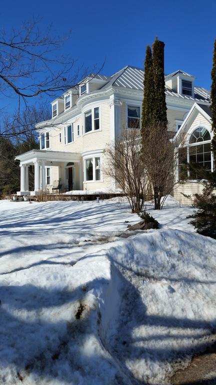The Inn On Winter'S Hill Kingfield Extérieur photo